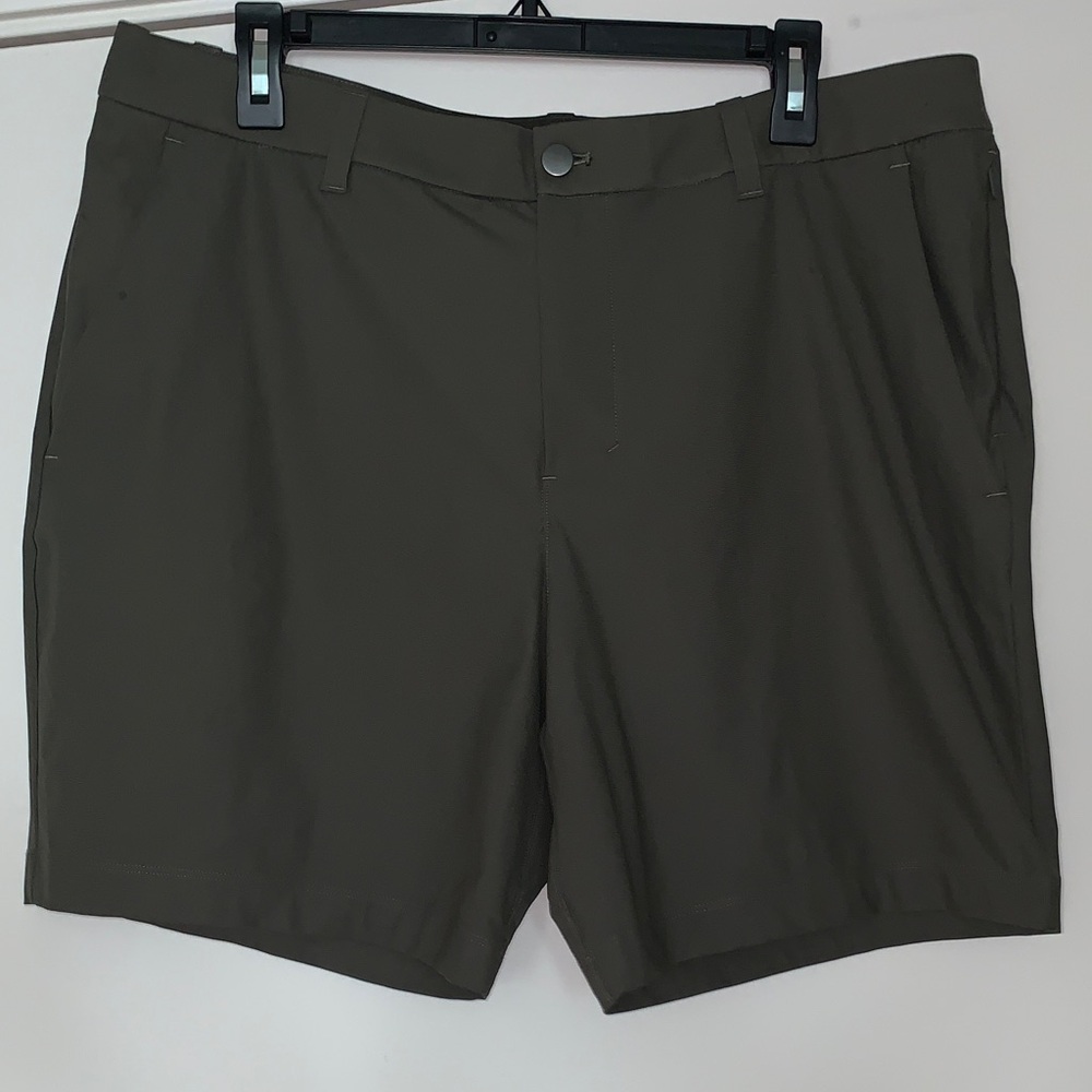 lululemon athletica Men's ABC Classic Fit Shorts Grey Sage